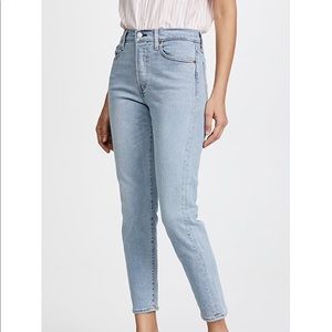 LEVI’S Wedgie Icon Jeans in Bauhaus Blues